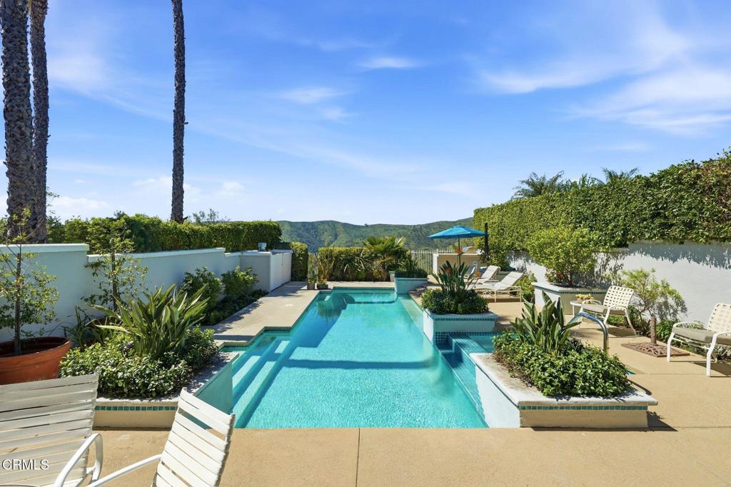 2317 Canyonback Road