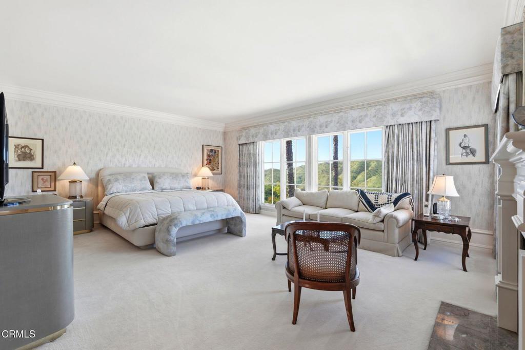 2317 Canyonback Road