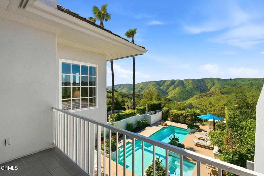 2317 Canyonback Road