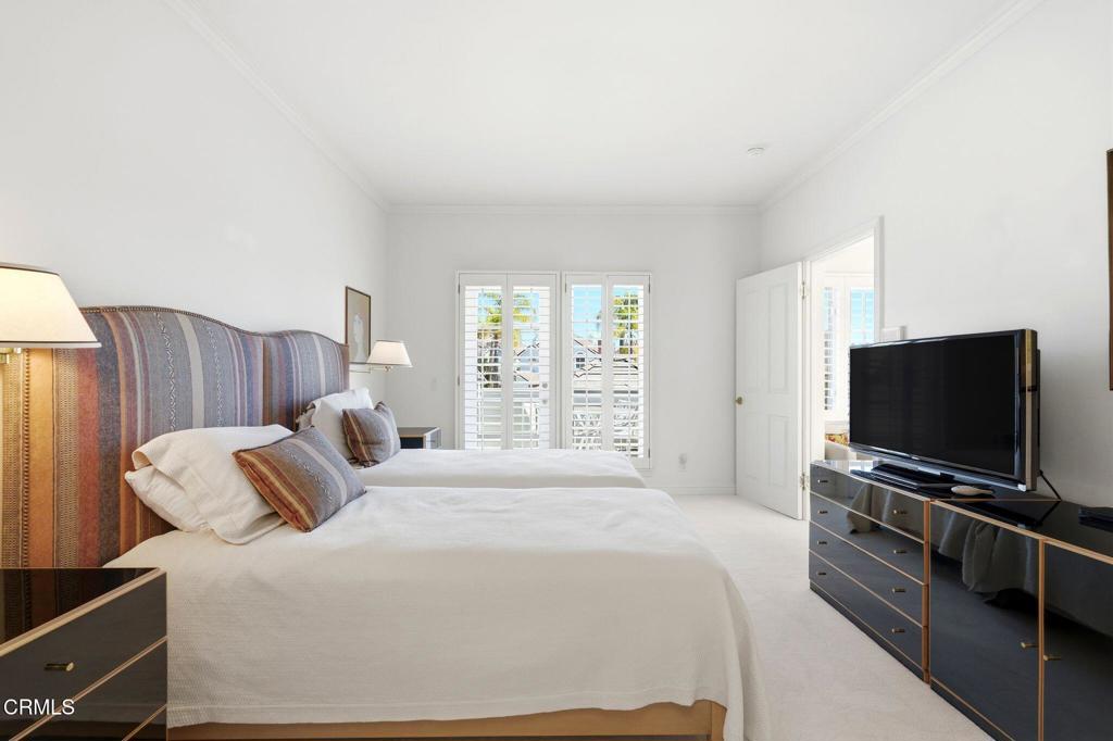 2317 Canyonback Road