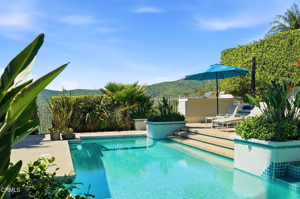 2317 Canyonback Road