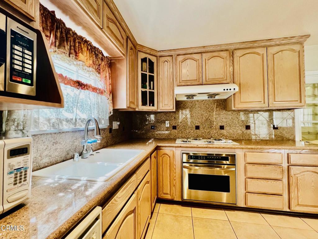 2156 El Molino Place