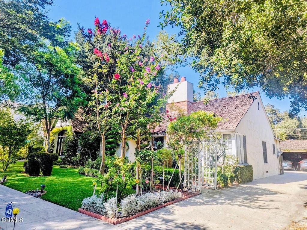 2156 El Molino Place