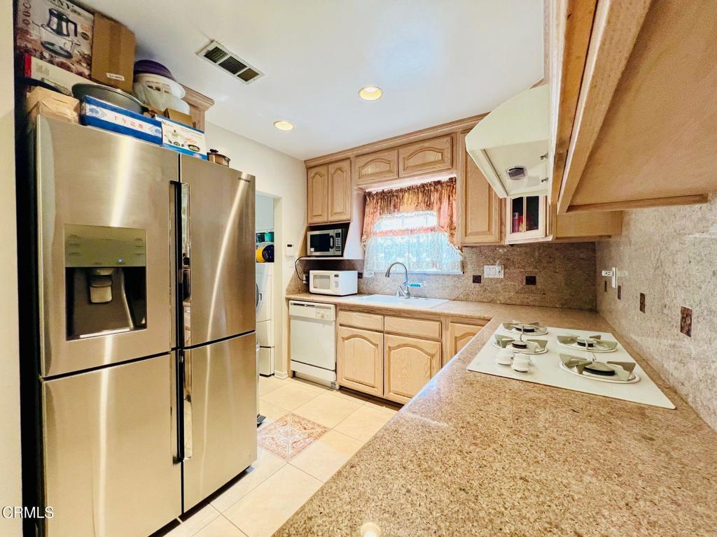 2156 El Molino Place