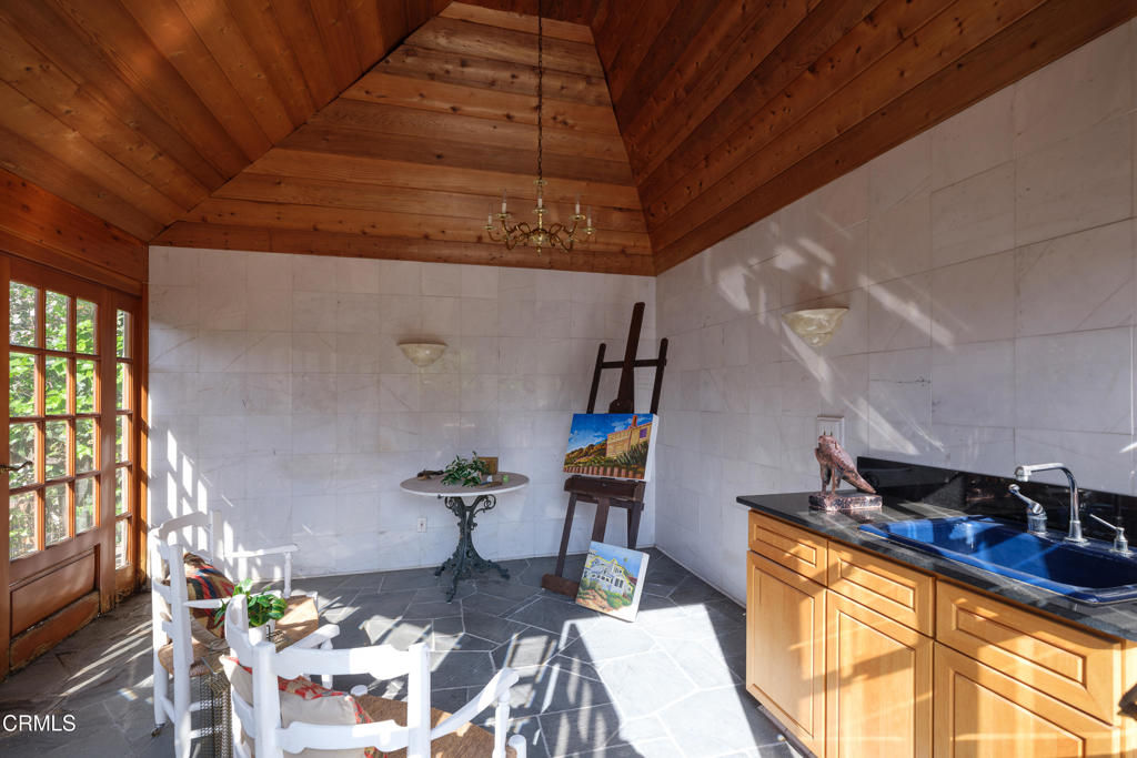 1541 Chickasaw Avenue