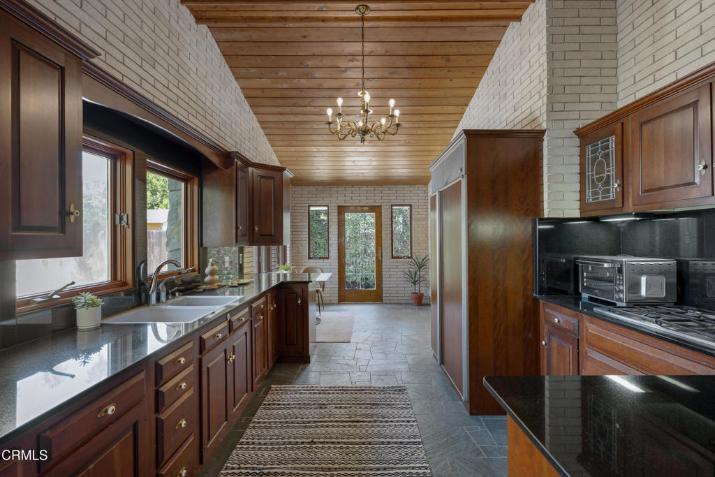 1541 Chickasaw Avenue