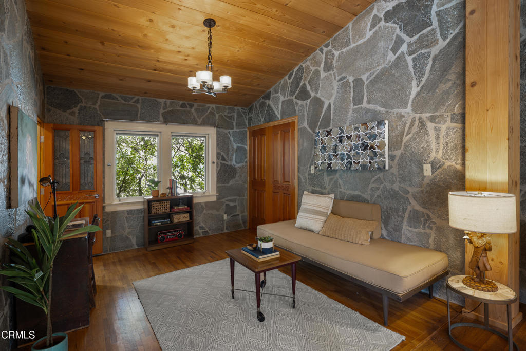 1541 Chickasaw Avenue