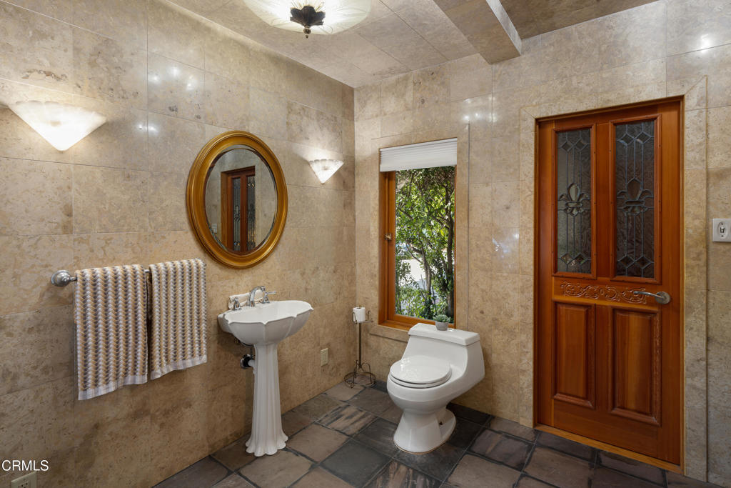 1541 Chickasaw Avenue