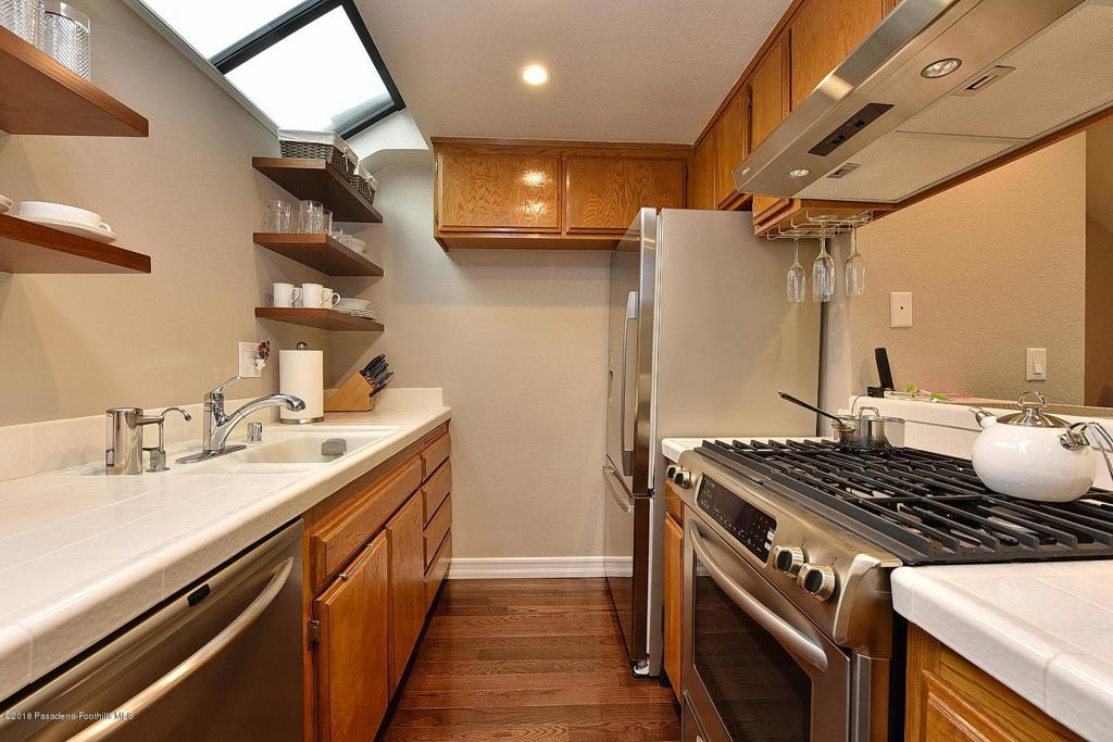 279 E Glenarm Street 10