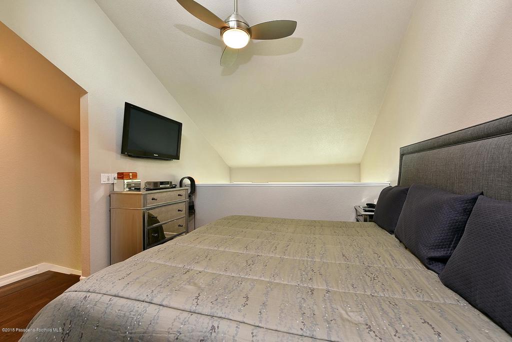 279 E Glenarm Street 10