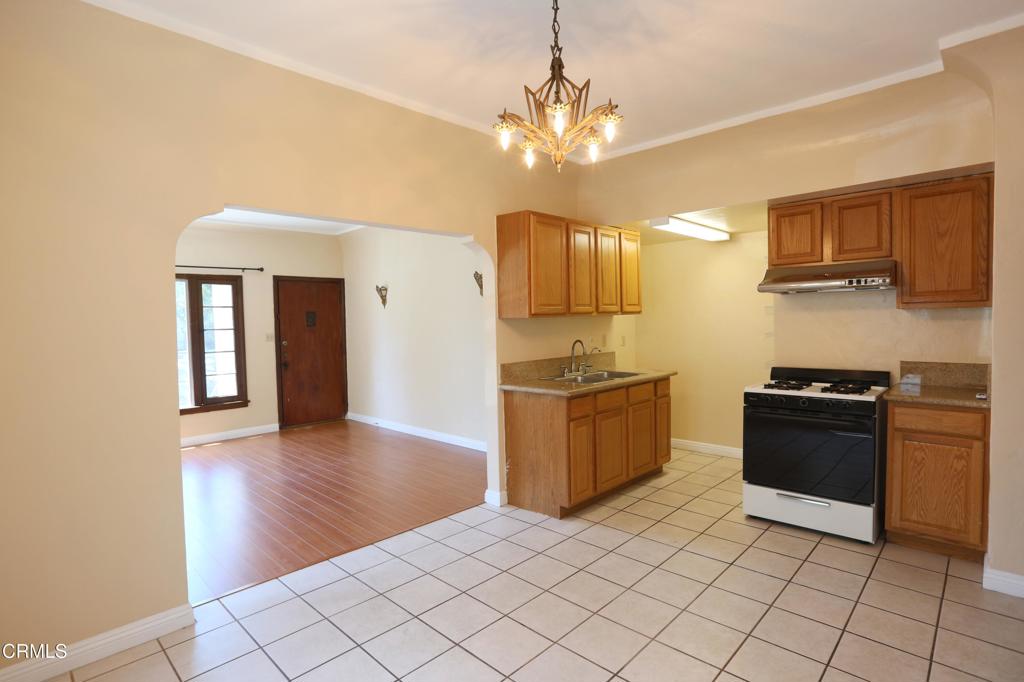 126 S Olive Avenue D