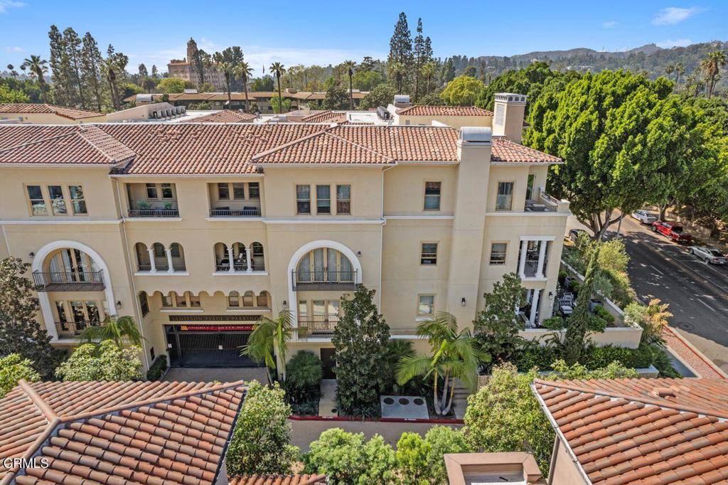 100 S Orange Grove Boulevard 302