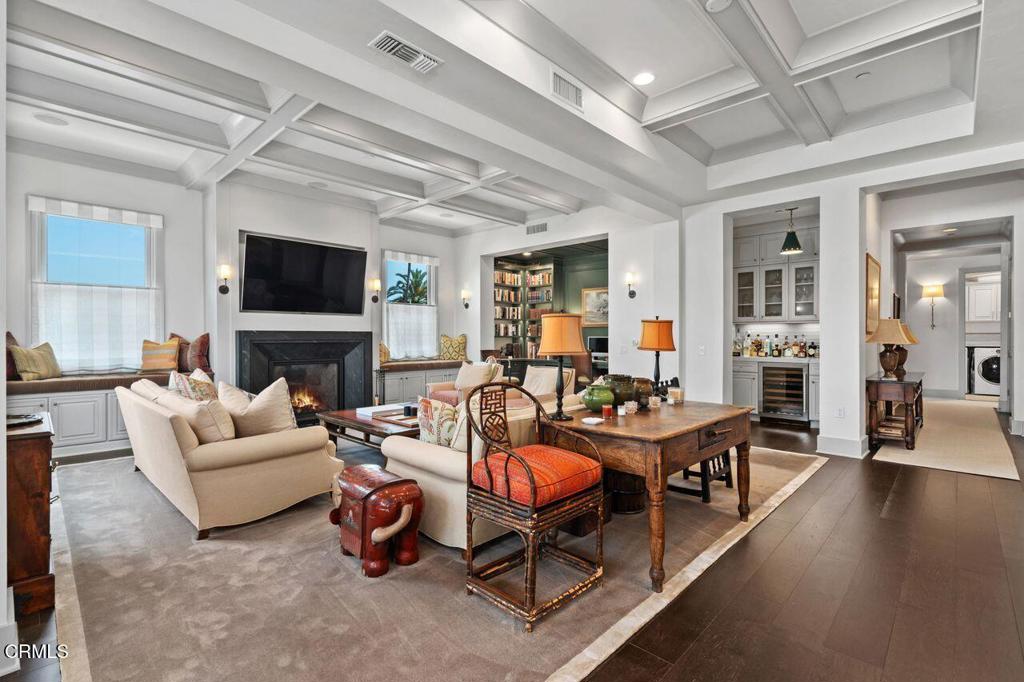 100 S Orange Grove Boulevard 302