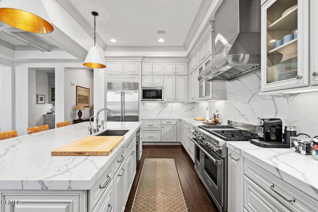 100 S Orange Grove Boulevard 302