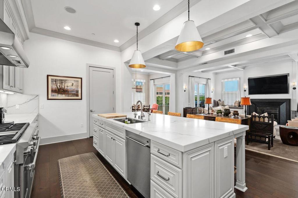 100 S Orange Grove Boulevard 302