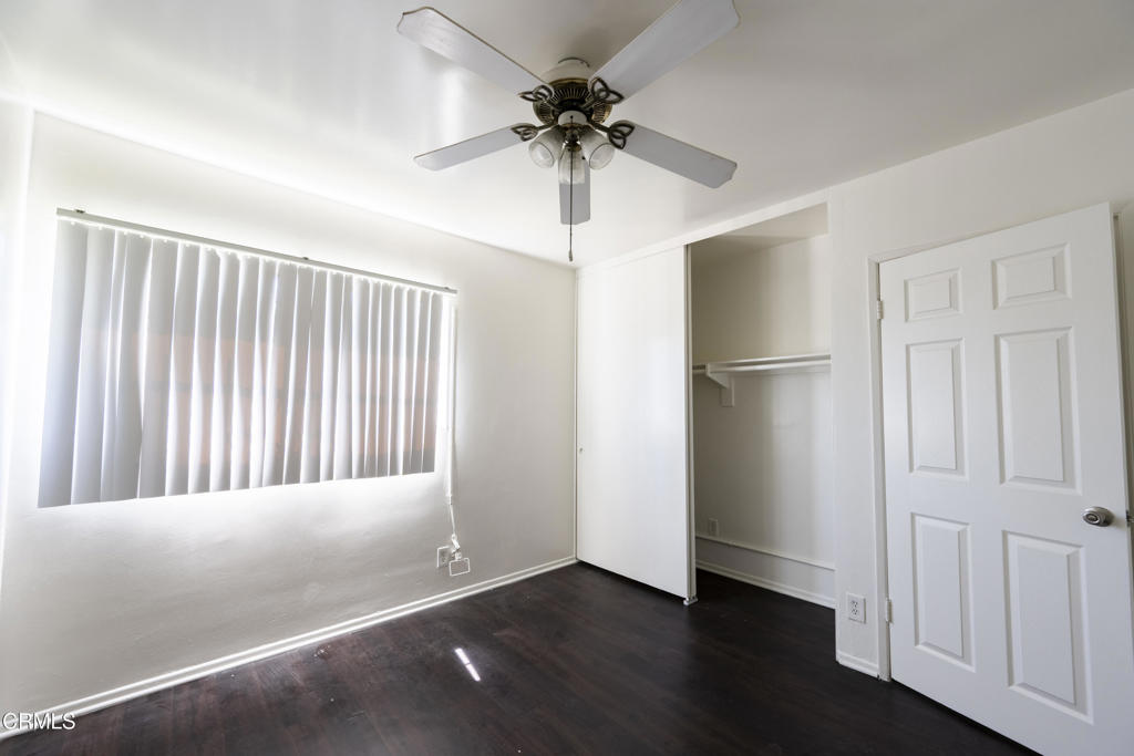 3620 S Budlong Avenue