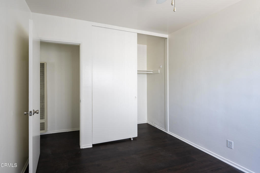 3620 S Budlong Avenue