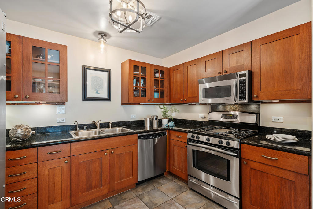 727 Meridian Avenue A