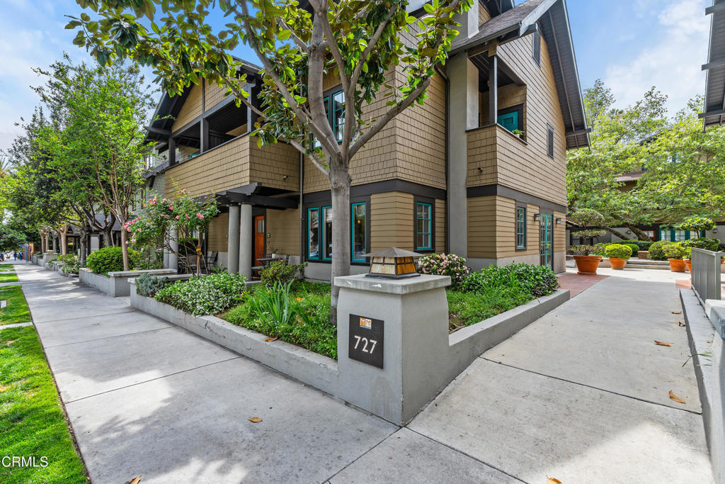 727 Meridian Avenue A