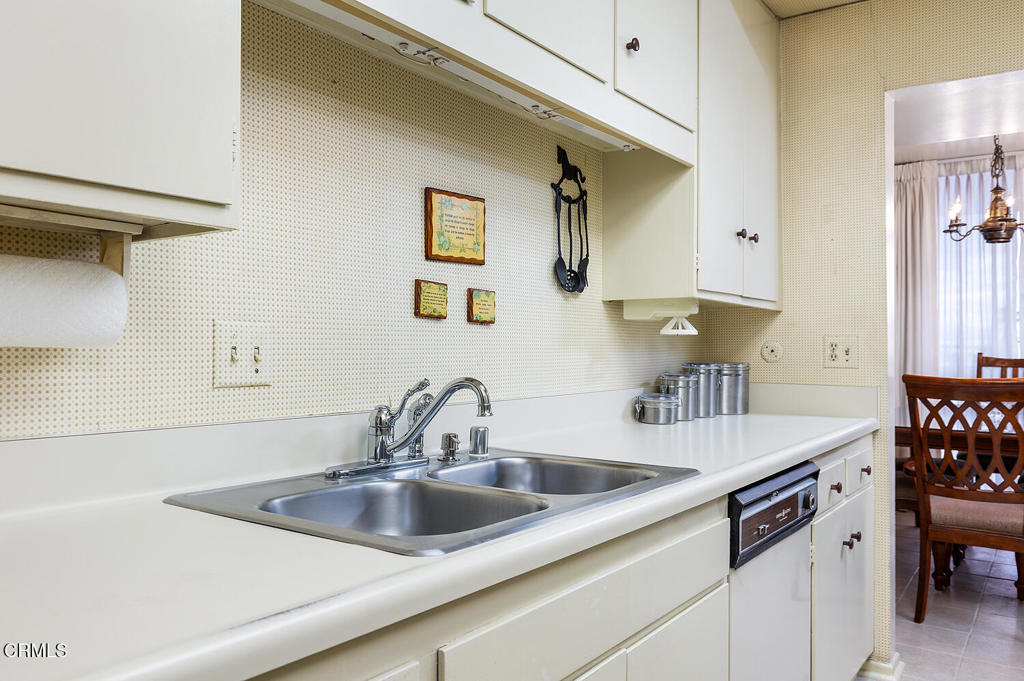 601 E Del Mar Boulevard 404