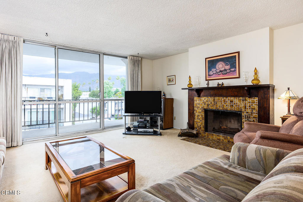 601 E Del Mar Boulevard 404