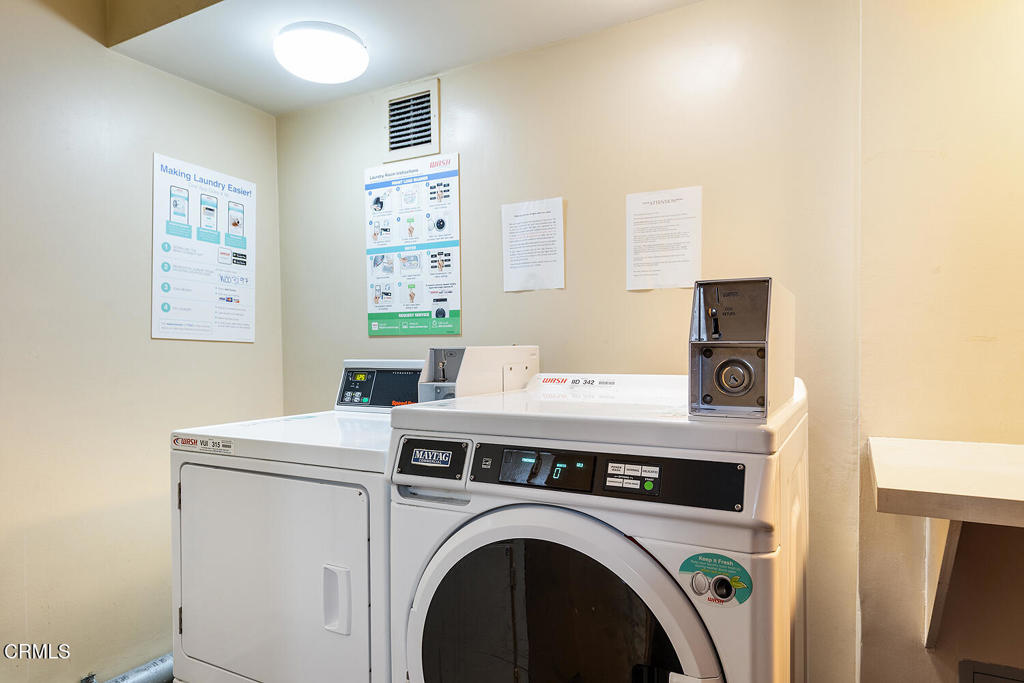 601 E Del Mar Boulevard 404