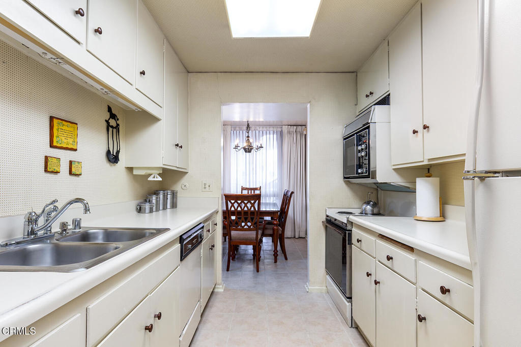 601 E Del Mar Boulevard 404