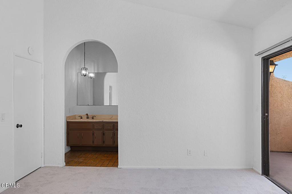 697 E California Boulevard 6