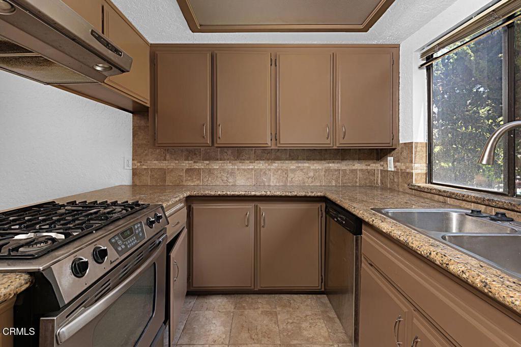 697 E California Boulevard 6