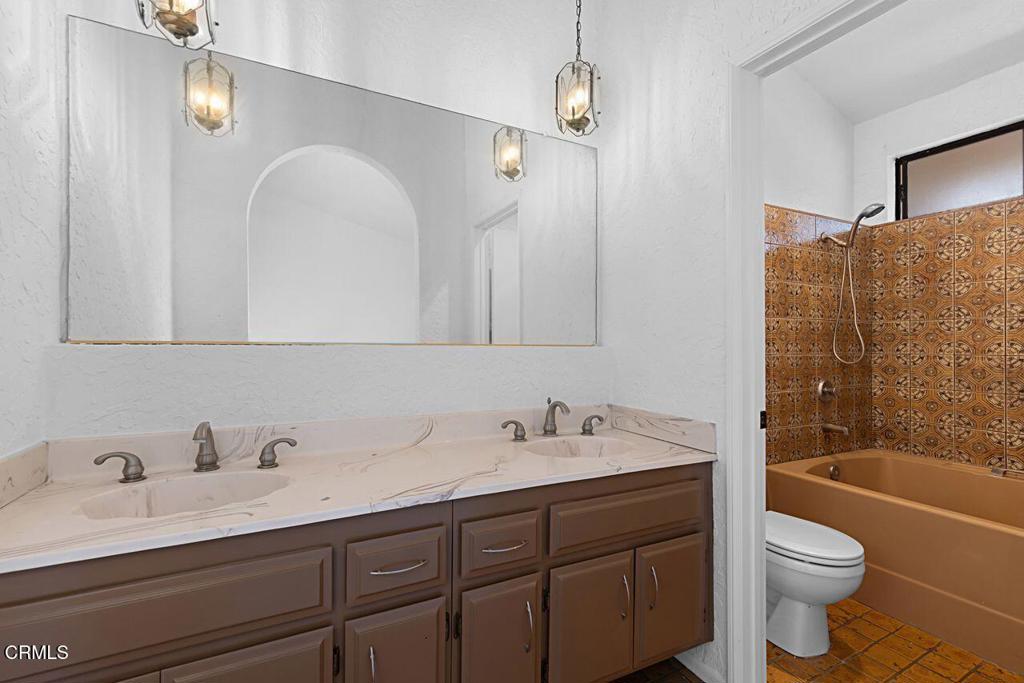 697 E California Boulevard 6