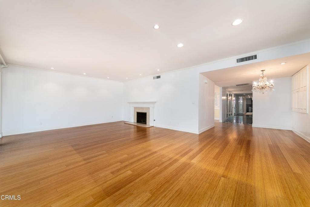 380 S Orange Grove Boulevard 12