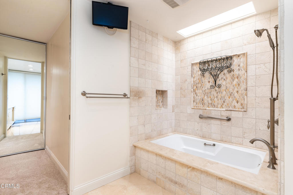 380 S Orange Grove Boulevard 12