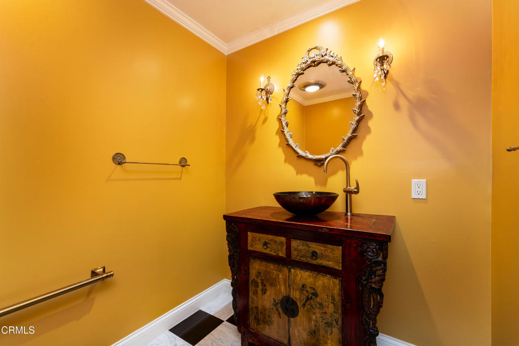 380 S Orange Grove Boulevard 12