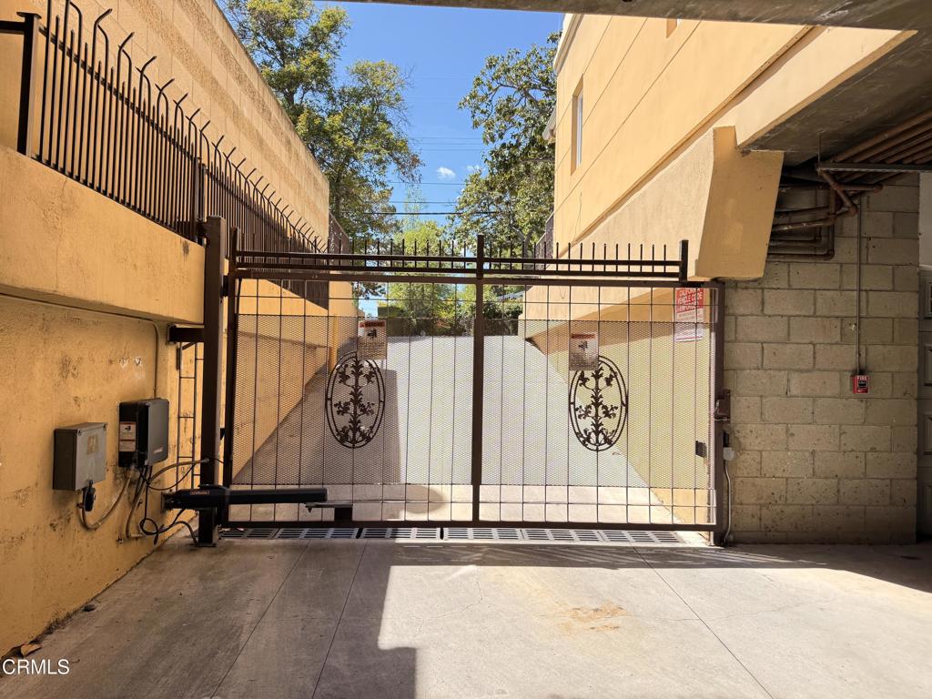 96 N Craig Avenue 13