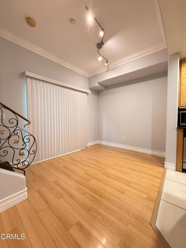 96 N Craig Avenue 13