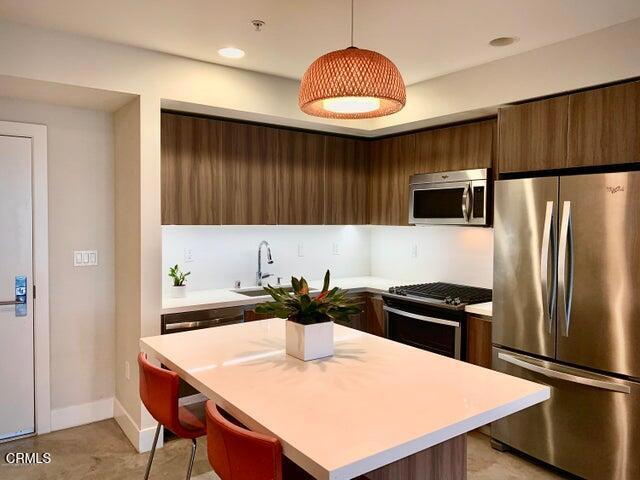 482 S Arroyo 410