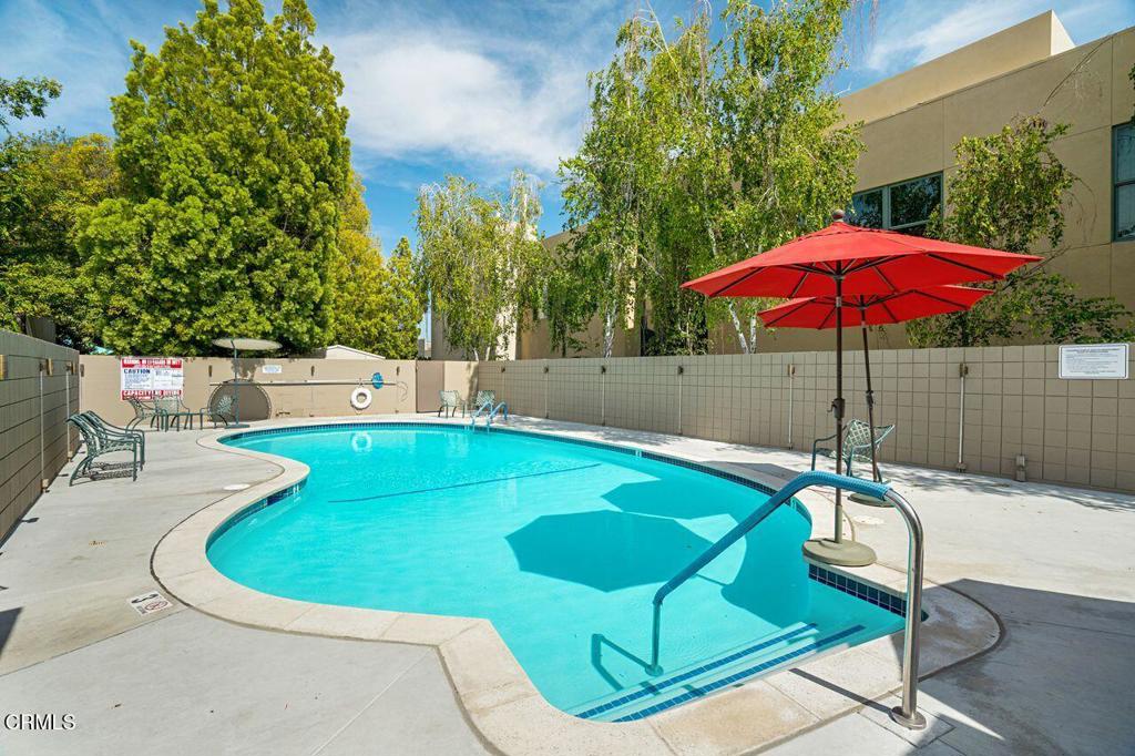 1040 S Orange Grove 1