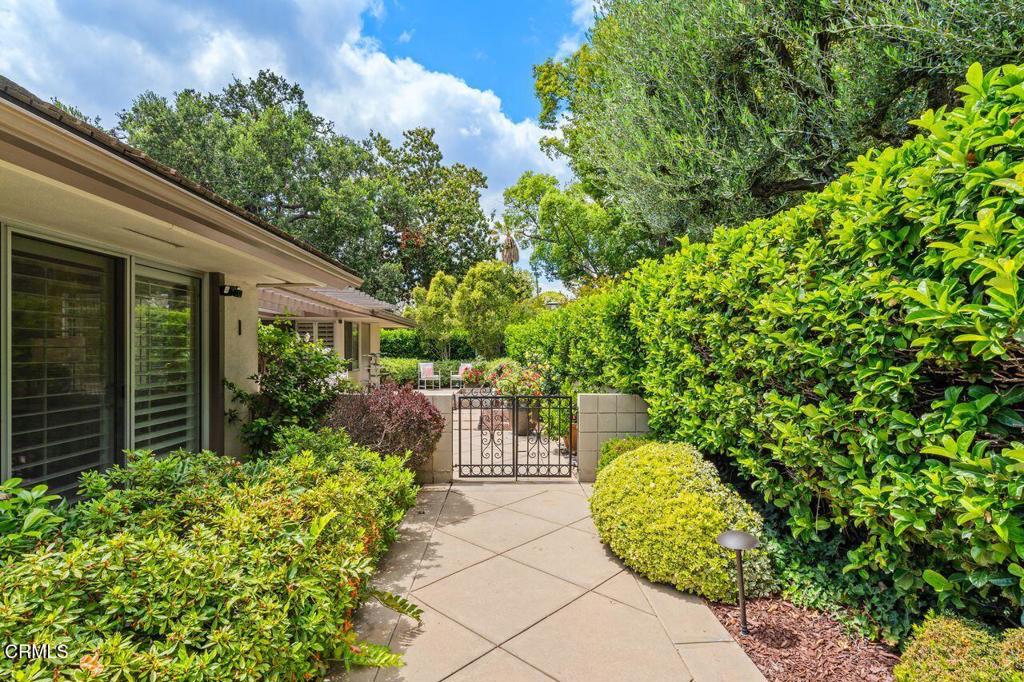 1040 S Orange Grove 1