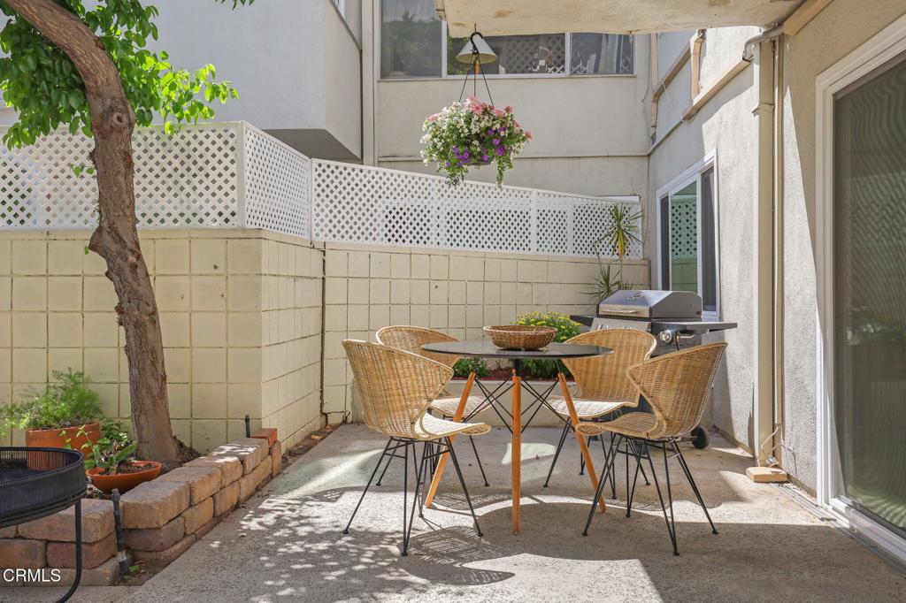 395 S Oakland Avenue 104