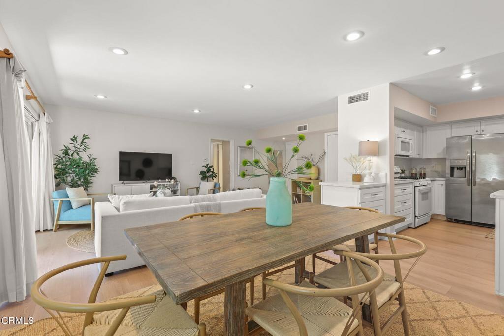 395 S Oakland Avenue 104