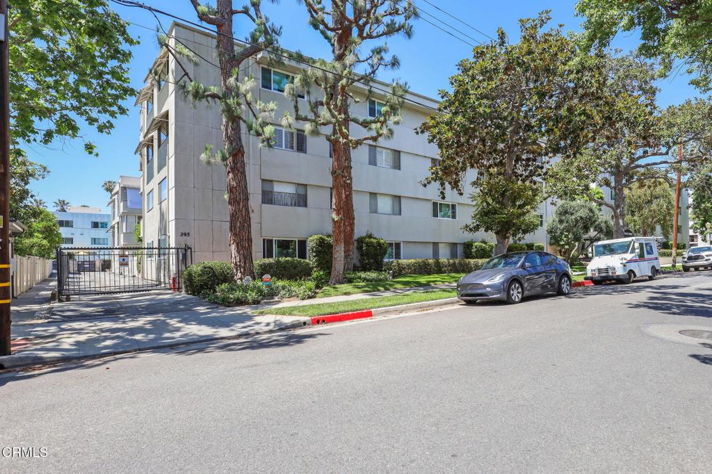 395 S Oakland Avenue 104