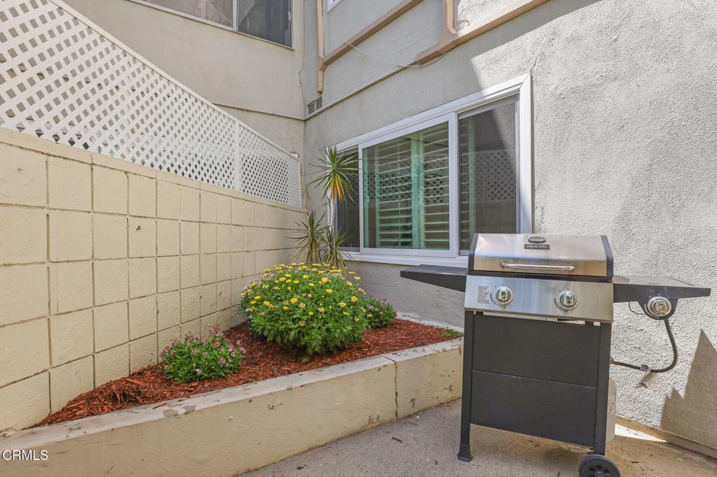 395 S Oakland Avenue 104