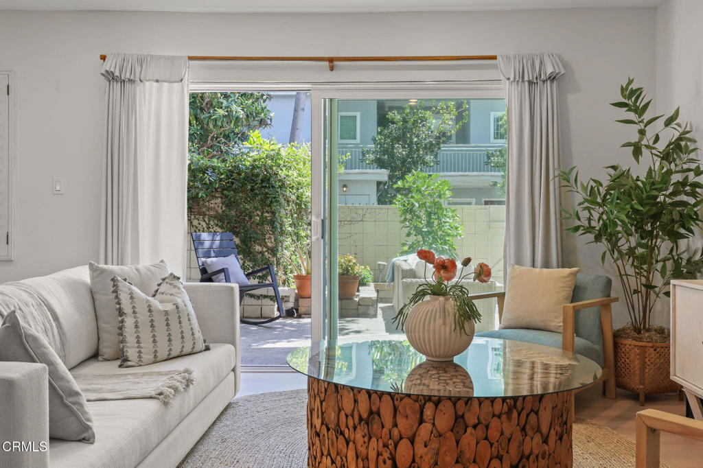 395 S Oakland Avenue 104