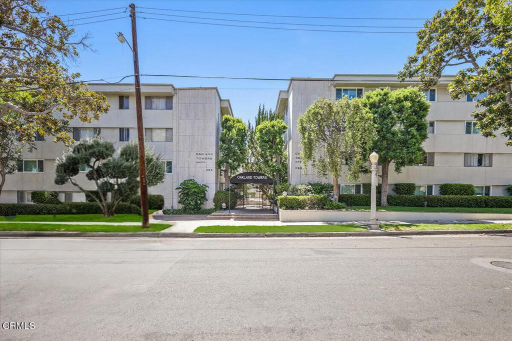 395 S Oakland Avenue 104