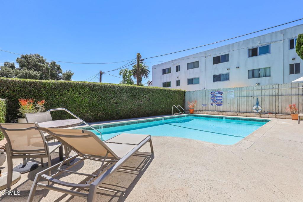 395 S Oakland Avenue 104