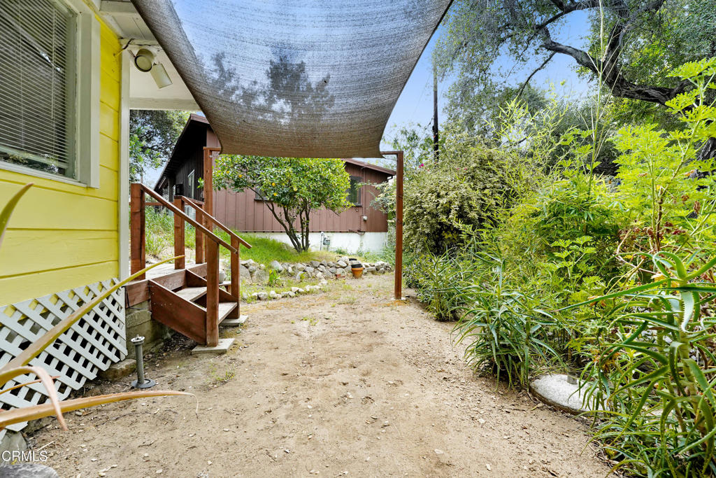 586 Los Rocas Drive