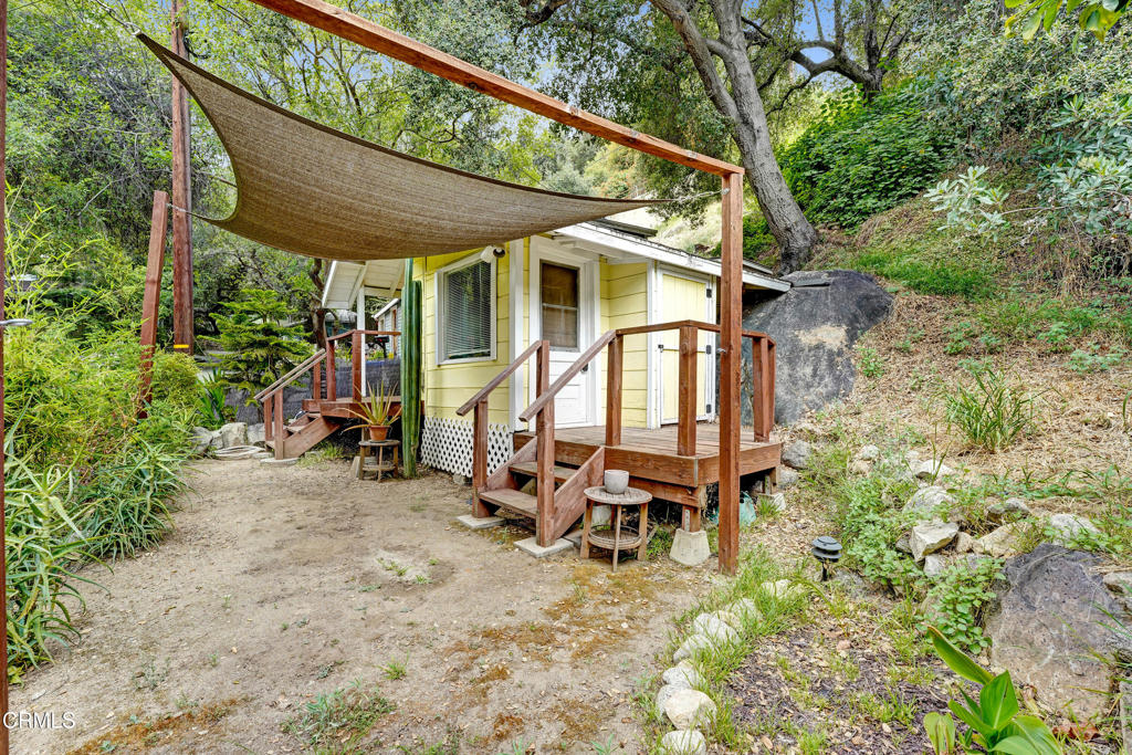 586 Los Rocas Drive