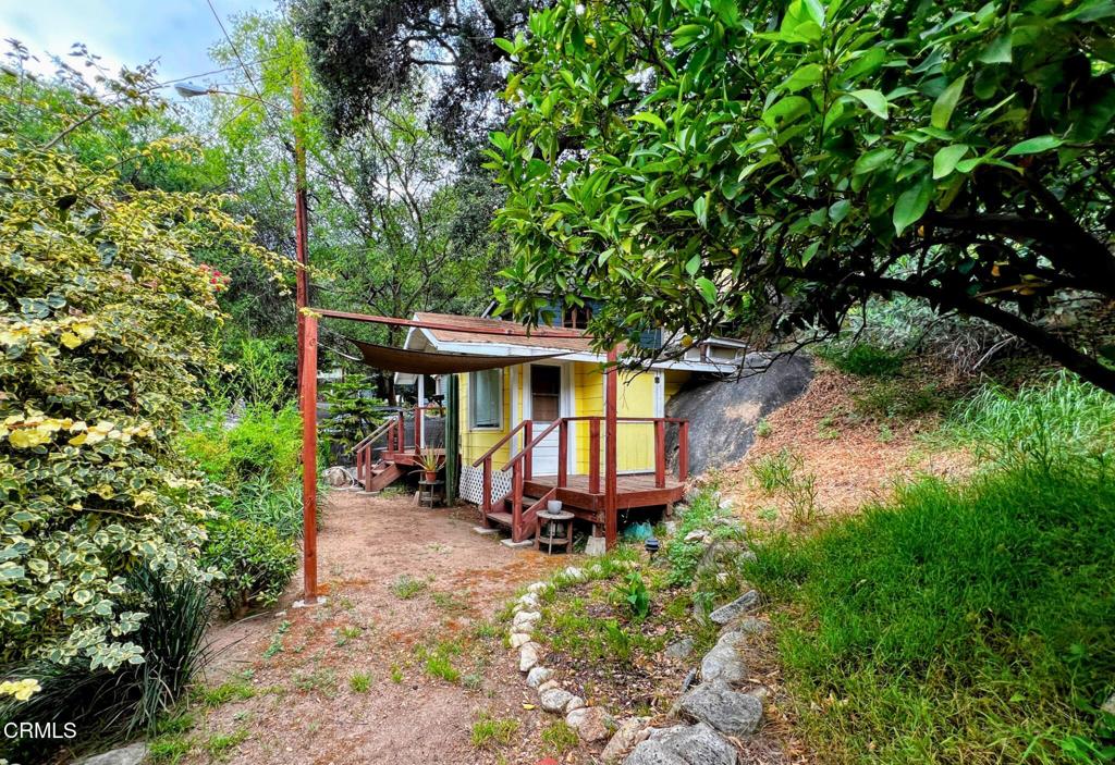586 Los Rocas Drive