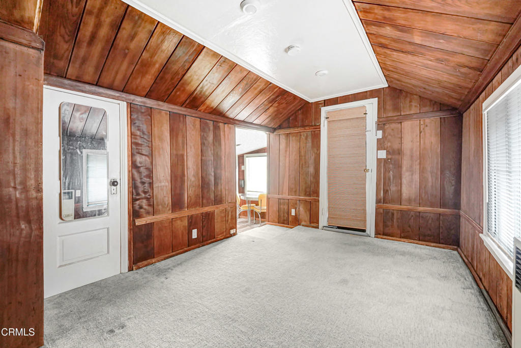 586 Los Rocas Drive