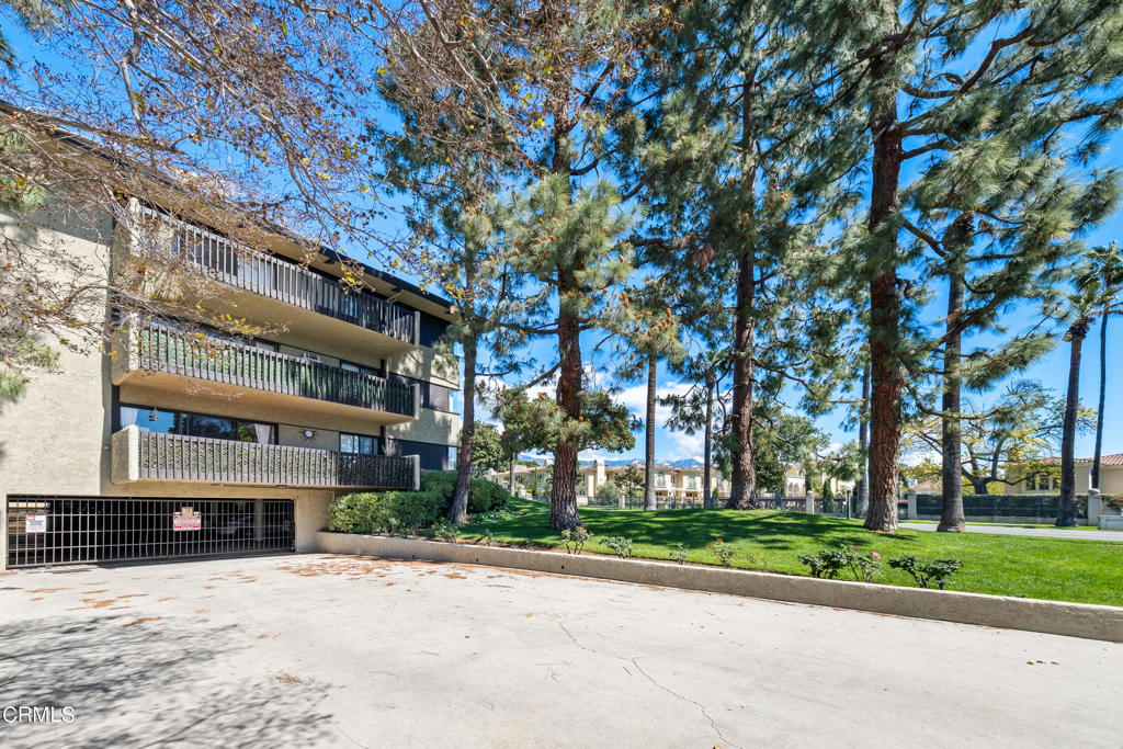 111 S Orange Grove Boulevard 309